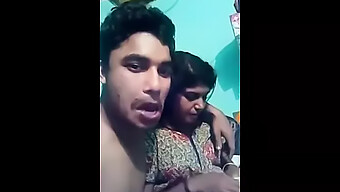 Belle Maman Indienne Et Son Beau-Fils Se Livrent À Un Sexe Torride Sans Protection