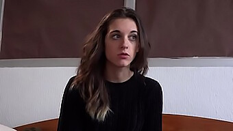 Die Spanische Teenagerin Anita Pilladas Wird In Einem Selbstgemachten Video In Den Arsch Gefickt